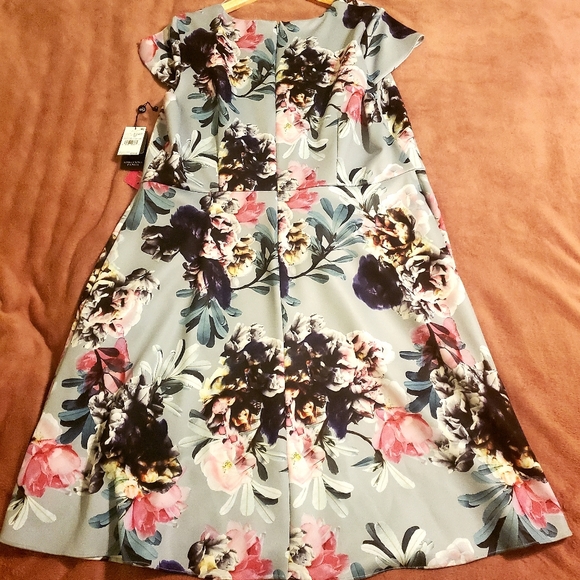 Andrianna Papell Floral Dress size 18 NWT - Picture 6 of 7